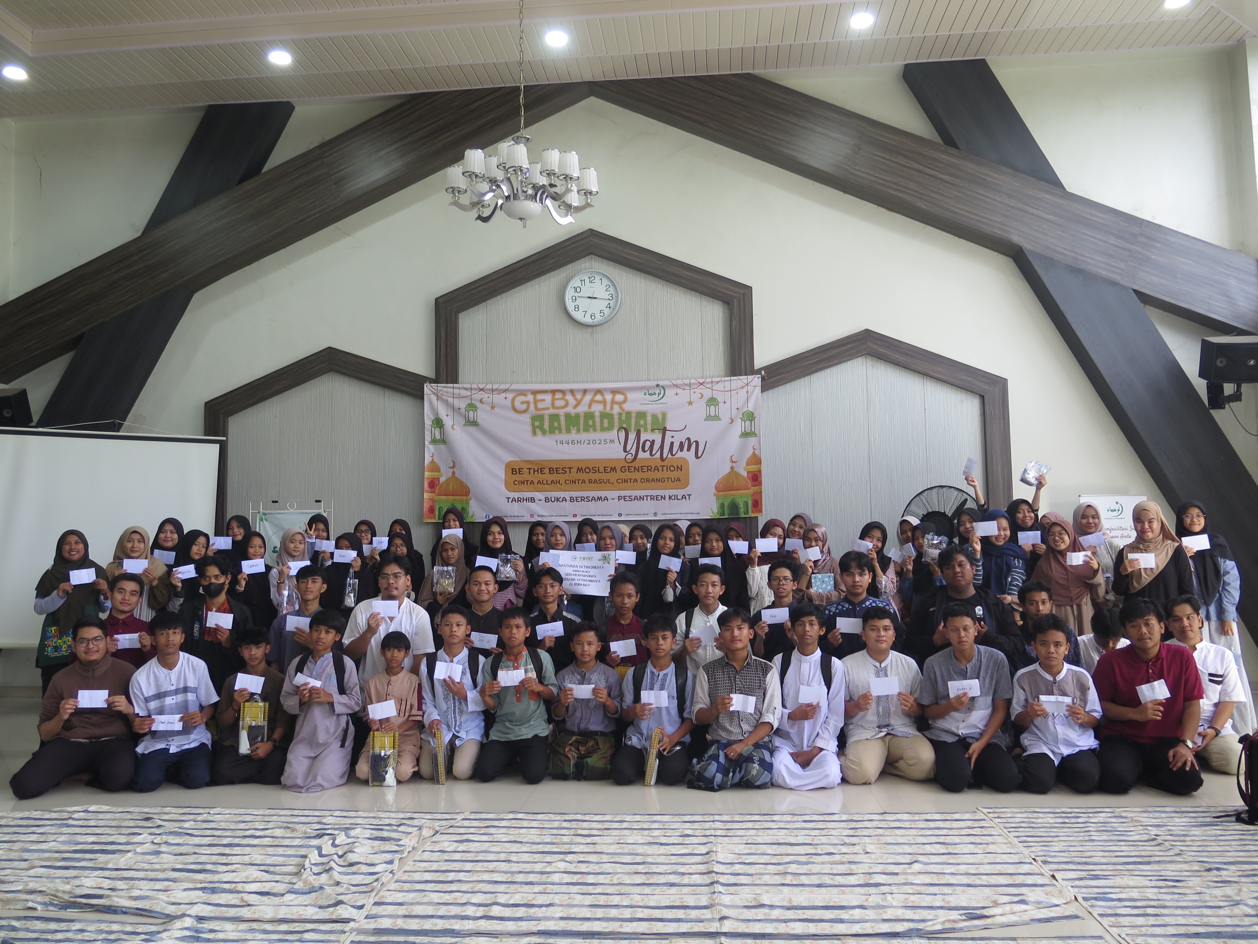 Santunan Yatim Kolaborasi Dengan IZI Point Bakti Permai