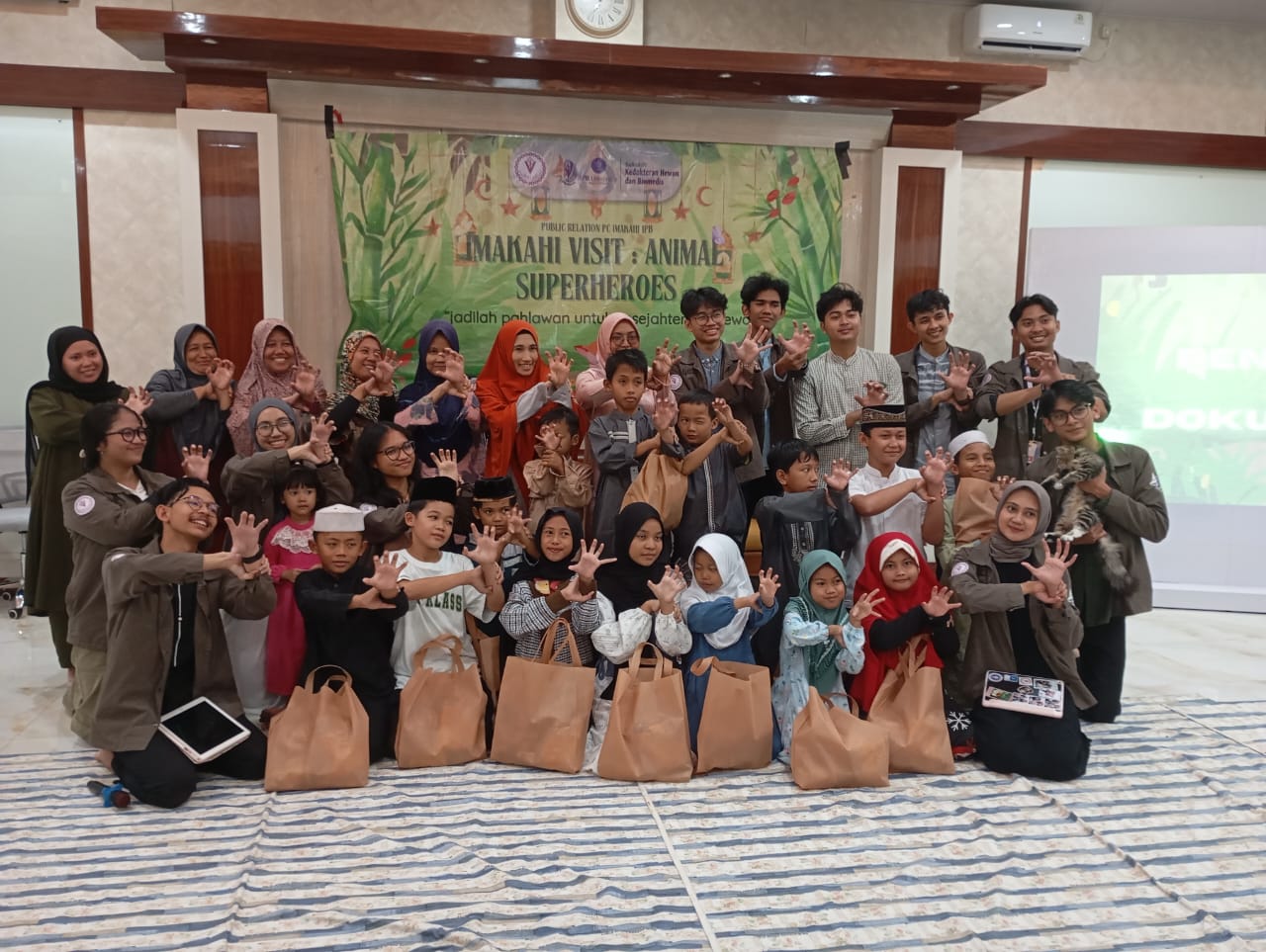 Buka Puasa Yatim Bersama Ikatan Mahasiswa Kedokteran Hewan Indonesia (IMAKAHI) IPB