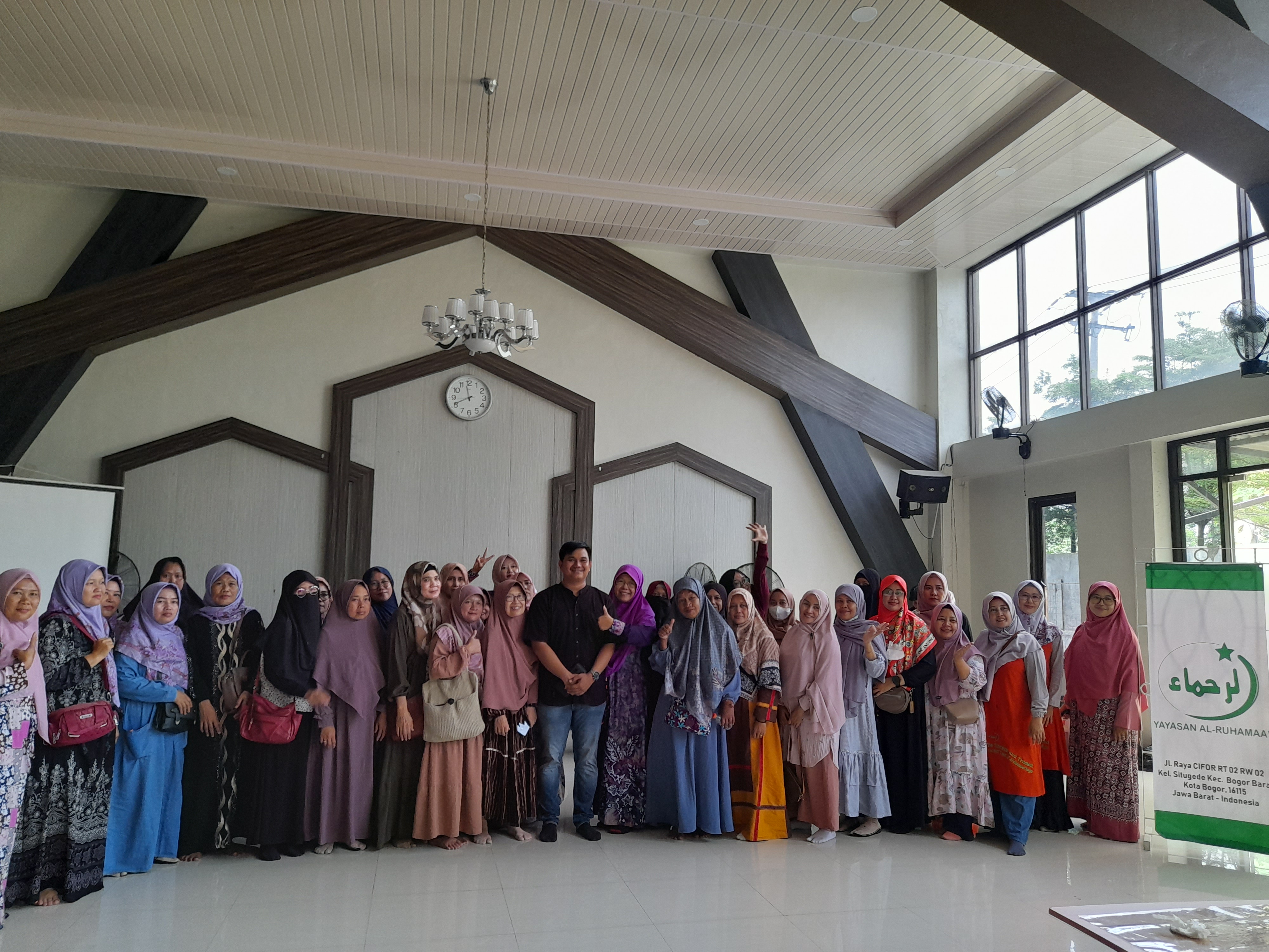 PELAYANAN KESEHATAN DAN PELATIHAN PEMBUATAN SEMPOL