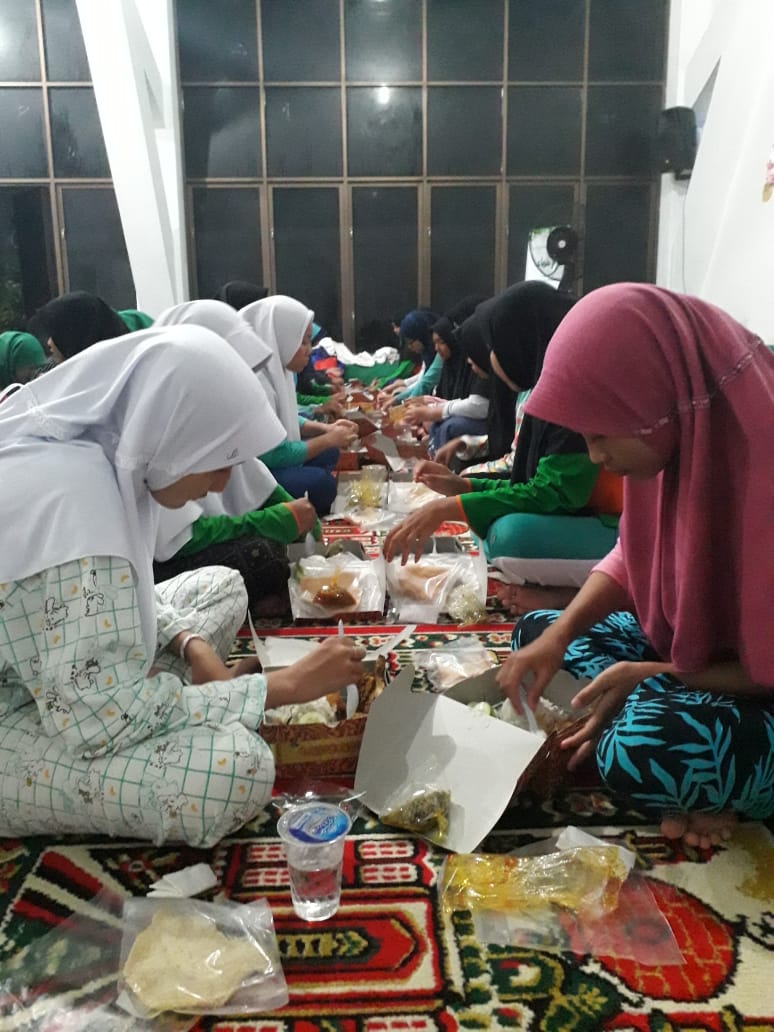 Pesantren Kilat Yatim Akhwat