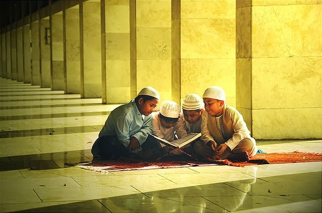 Sibukkan Diri Dengan Membaca Al-Qur'an